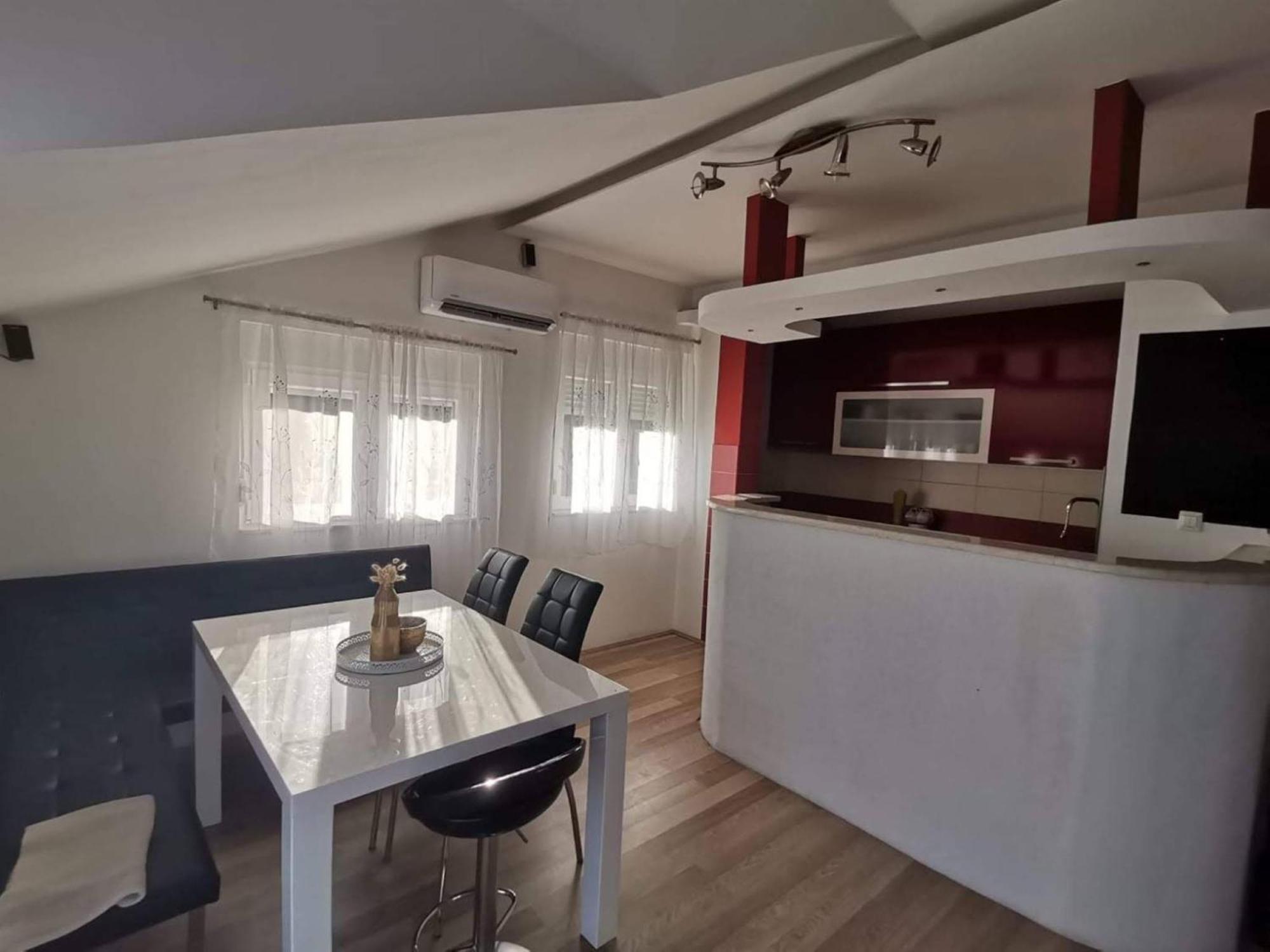 Apartment Lotus トロギール 部屋 写真